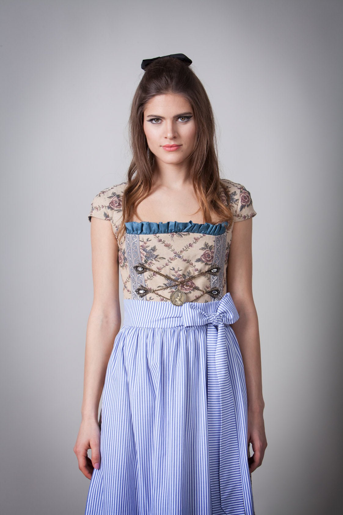 DIRNDL VINTAGE GOBELIN CREME/ HELLBLAU - JAN&INA Trachten