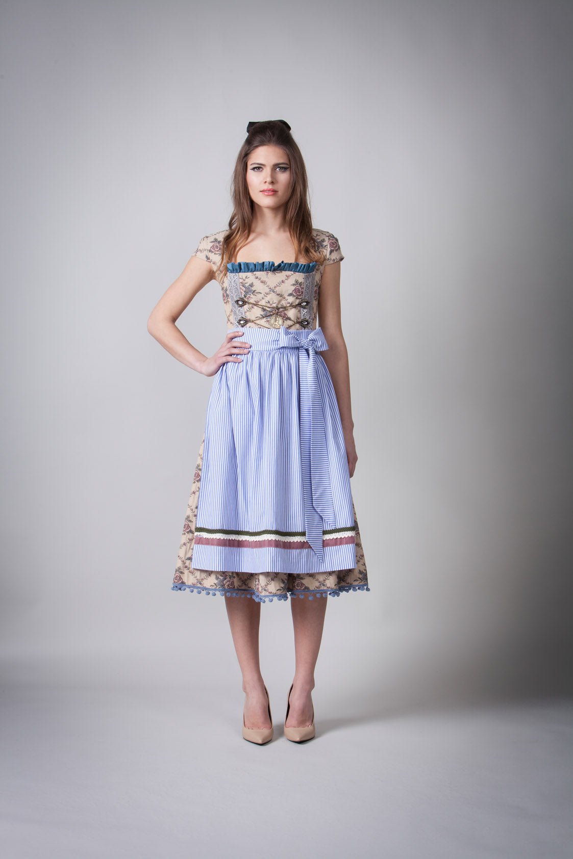 DIRNDL VINTAGE GOBELIN CREME/ HELLBLAU - JAN&INA Trachten