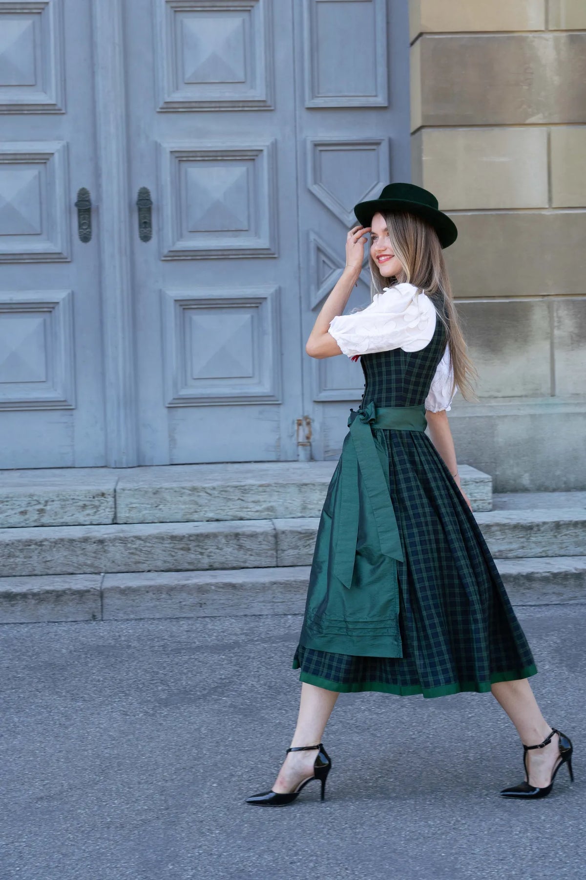 KARO DIRNDL TARTAN LOVE DUNKELBLAU/ TANNENGRÜN - JAN&INA Trachten
