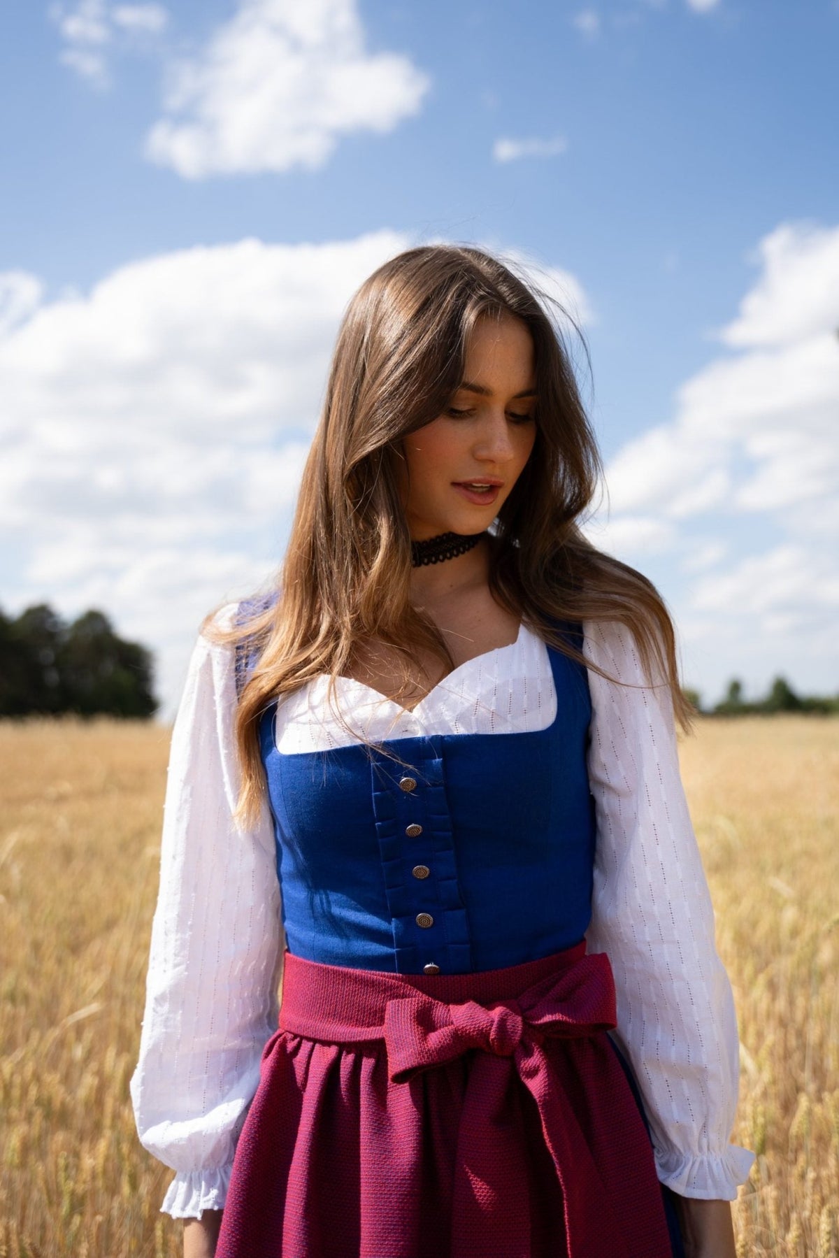 LEINENDIRNDL LIMITED EDITION 2023 TEGERNSEE TRADITION ENZIAN/ ROT - JAN&INA Trachten