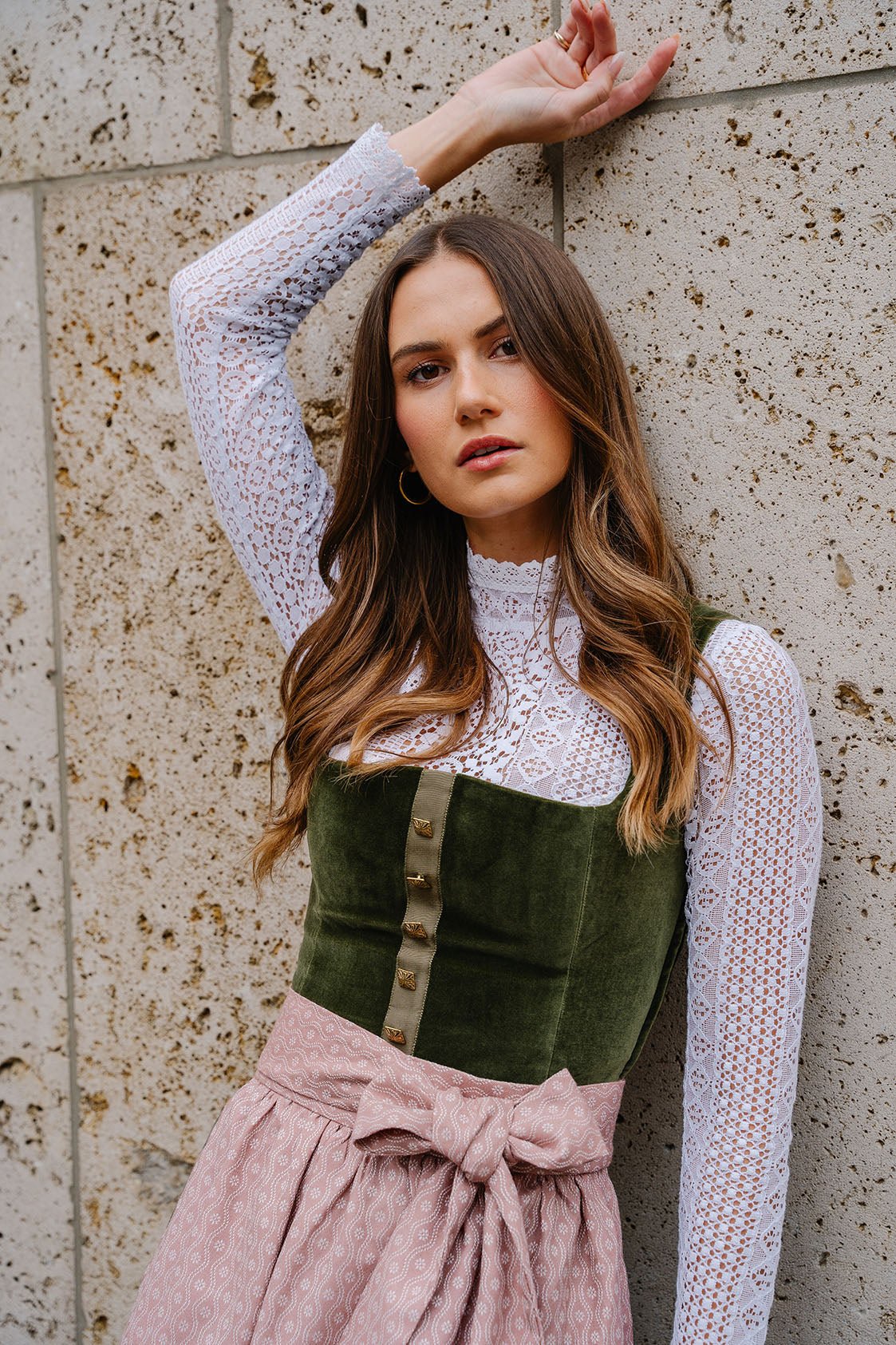 SAMT- JACQUARD DIRNDL OLIV/ MAGNOLIE - JAN&INA Trachten
