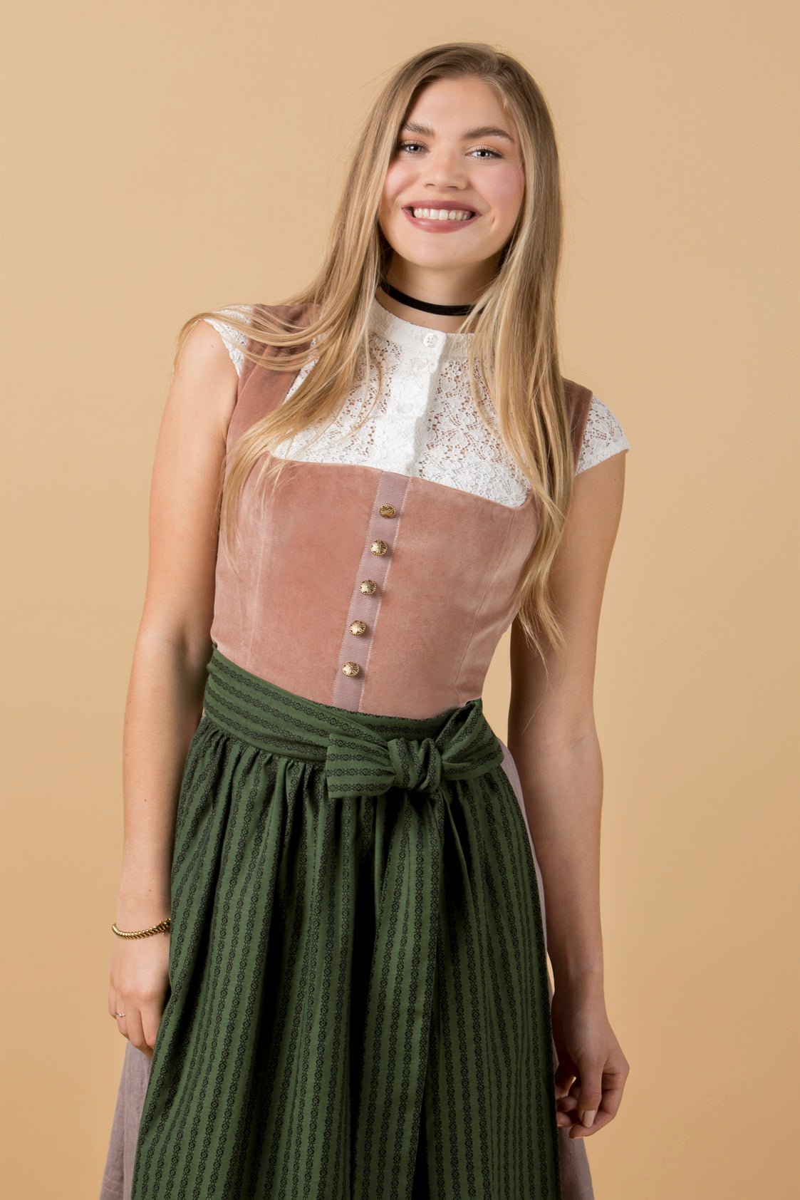DIRNDLBLUSE VINTAGE FLORALS SPITZE FLÜGELARM STEHKRAGEN OFF WHITE - JAN&INA Trachten