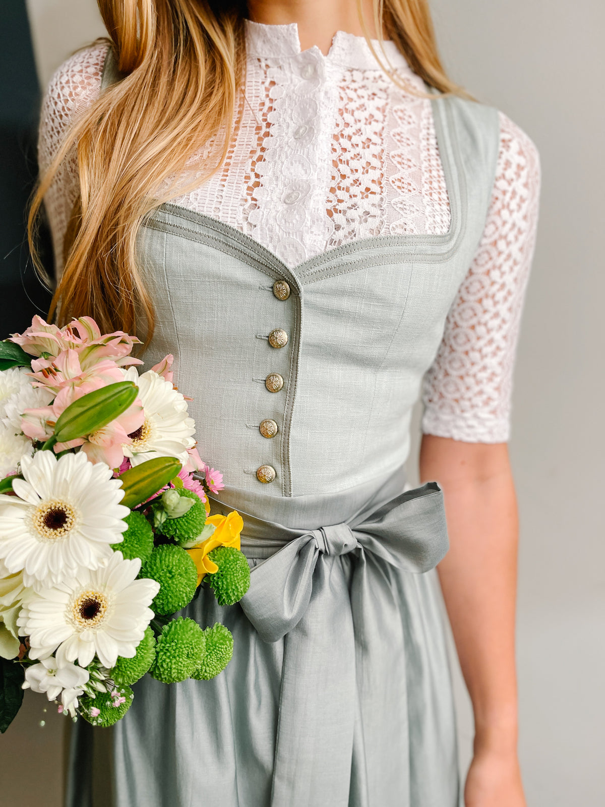 LEINEN HOCHZEITSDIRNDL MONOCHROME LOVE SALBEI - JAN&INA Trachten