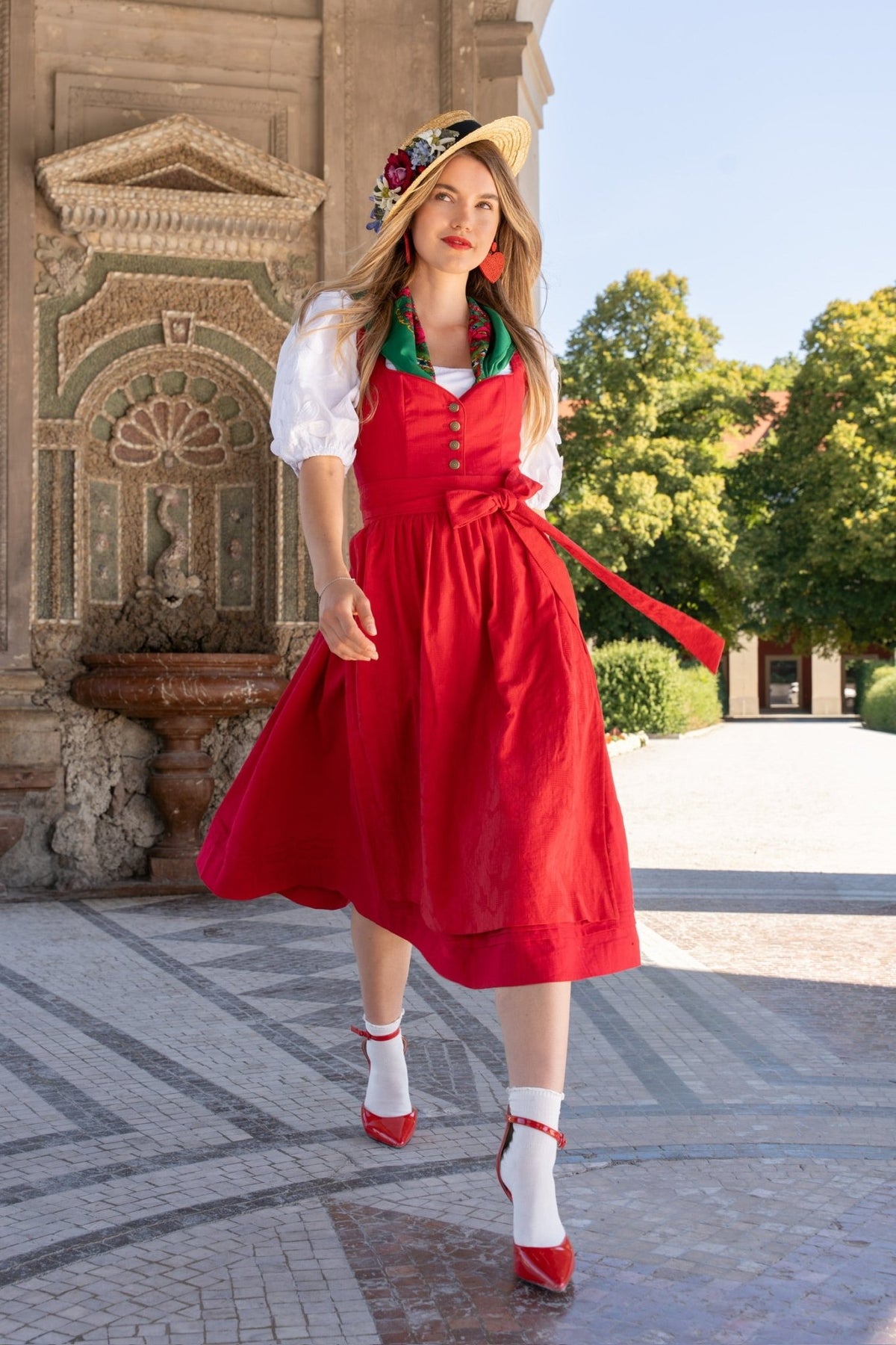 LEINEN DIRNDL MONOCHROME TRADITION TOMATENROT - JAN&INA Trachten
