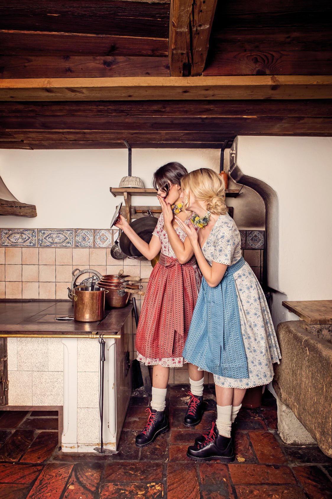 BAUMWOLL - TRADITIONSDIRNDL ROT - JAN&INA Trachten