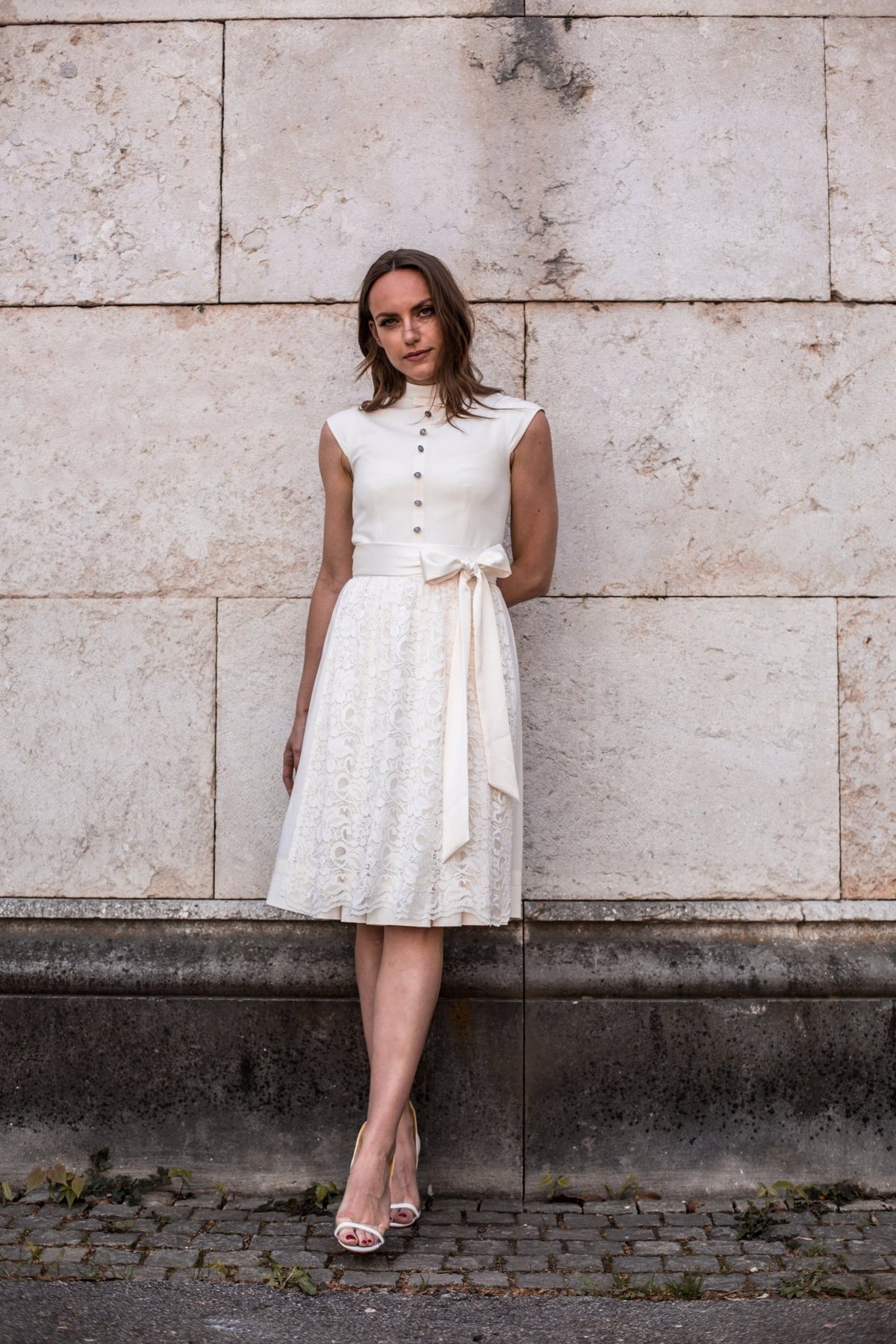 HOCHZEITSDIRNDL LACE AND BOW CREME - JAN&INA Trachten
