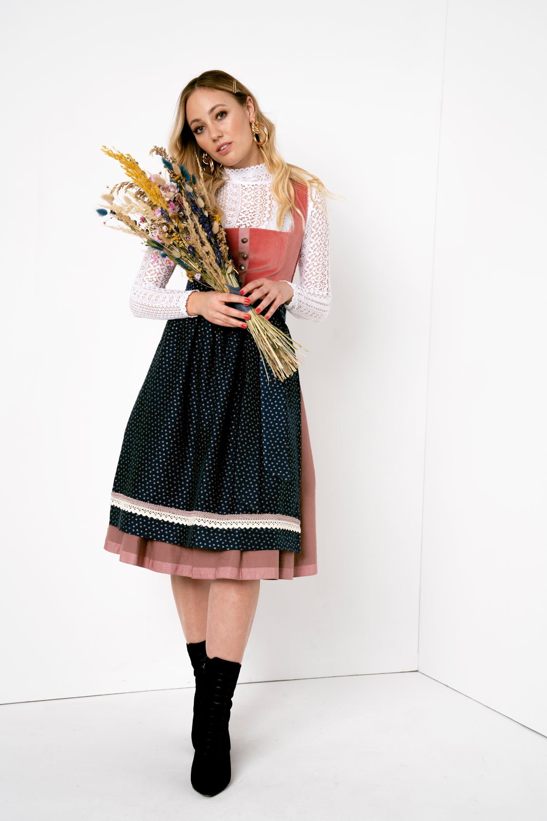 SAMT-JACQUARD DIRNDL MALVE/SAPHIR - JAN&INA Trachten