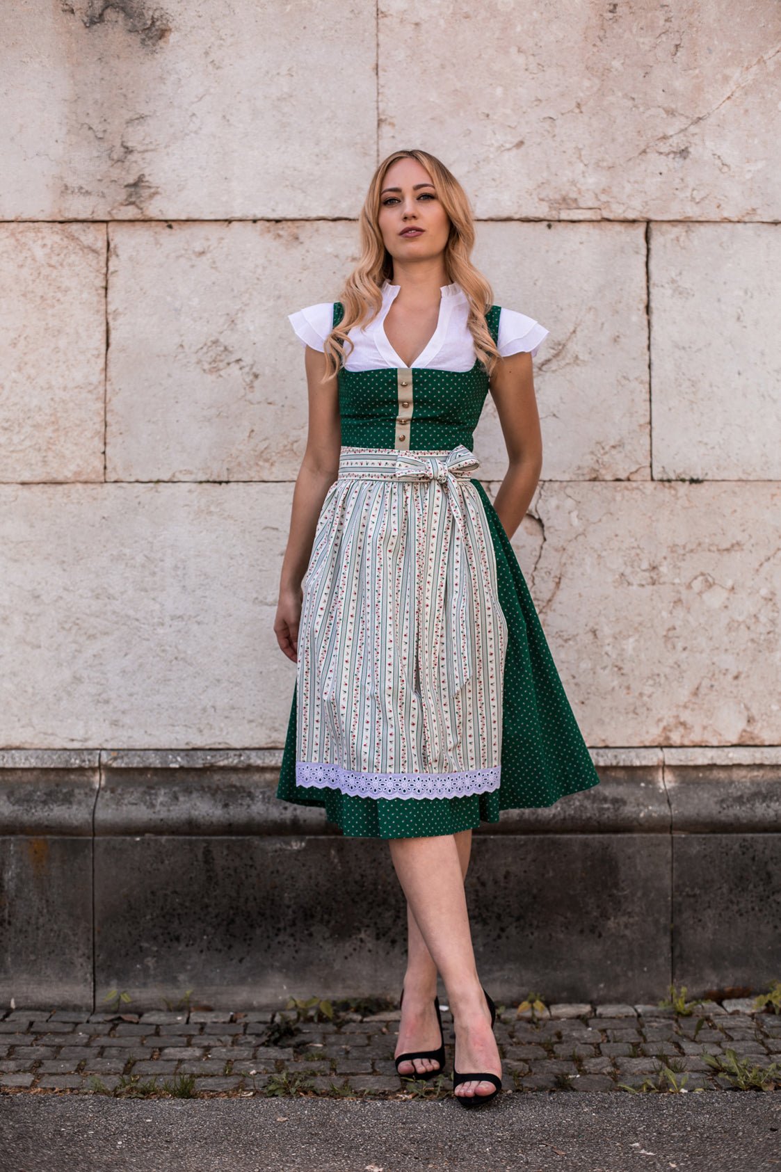 BW DIRNDL VINTAGE FLOWERS MOOSGRÜN - JAN&INA Trachten