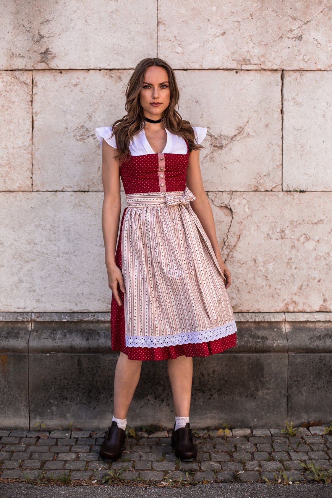 BW DIRNDL VINTAGE FLOWERS KARMINROT - JAN&INA Trachten