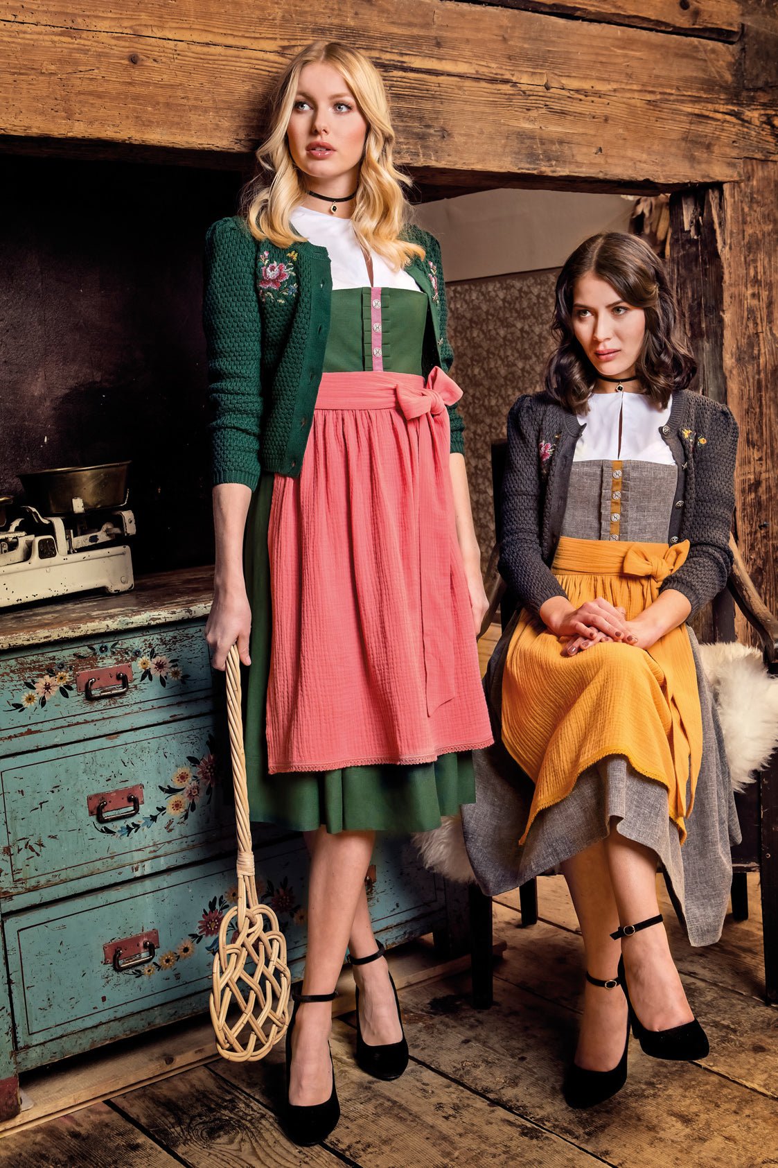 LEINEN DIRNDL TRADITIONAL TANNE/LACHS - JAN&INA Trachten