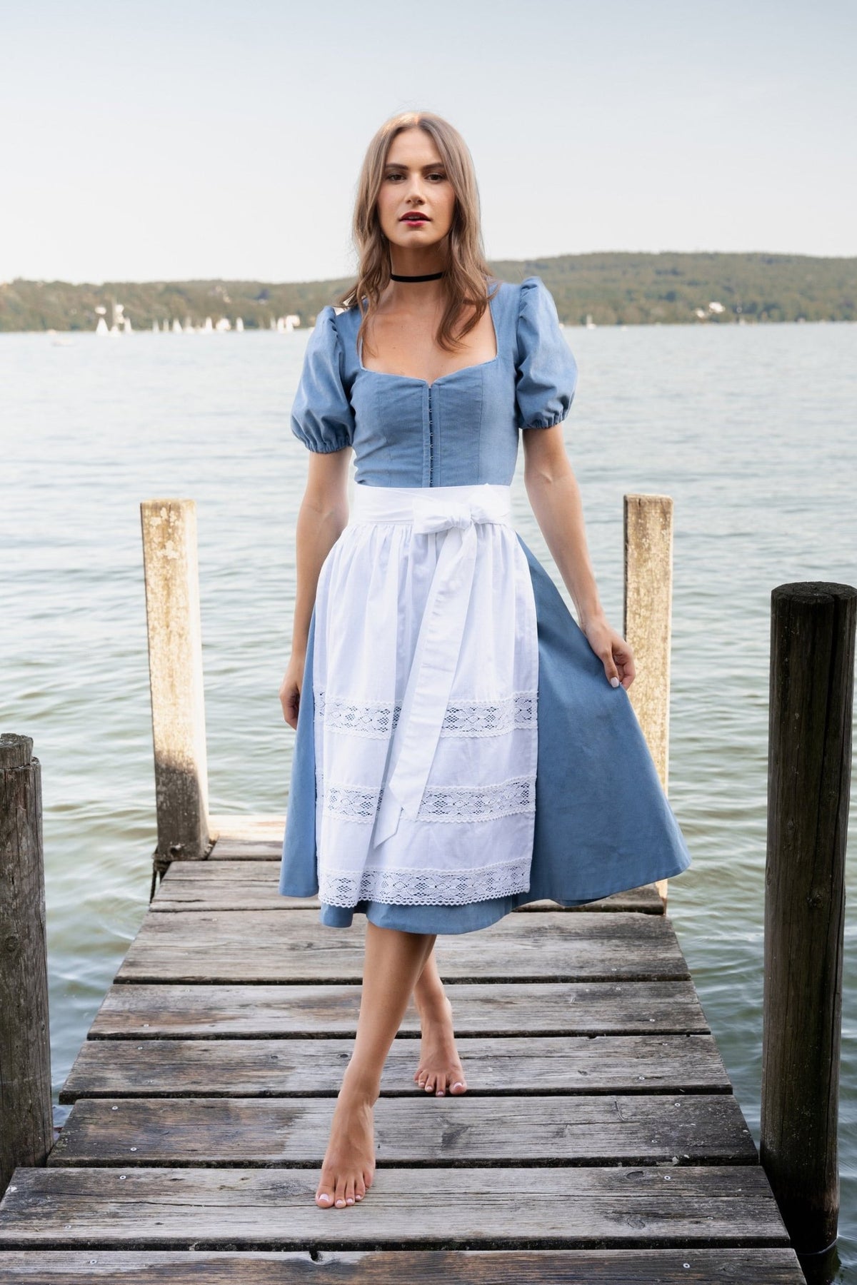 CORD DIRNDL LIMITED EDITION 2024 FLARE FLOWER TRADITION HELLBLAU WEISS MIT 2 SCHÜRZEN - JAN&INA Trachten